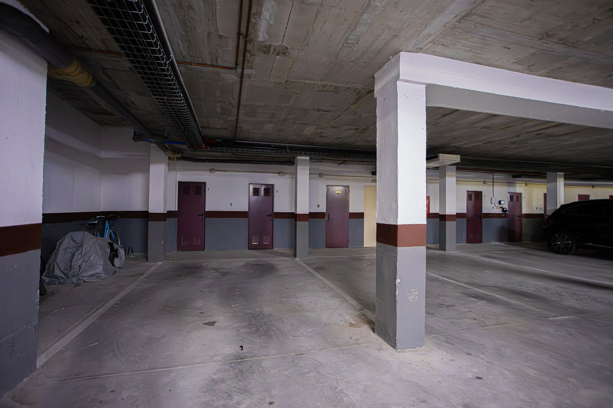 47ed58fac19857b19fa79a6fcaae363b - 24