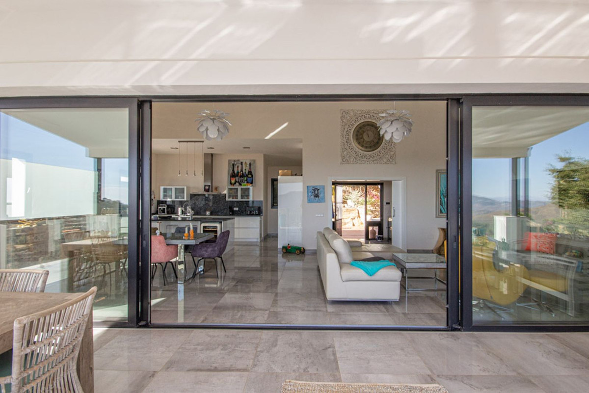 48588e06d18418b551cb16c5245c580c - 35