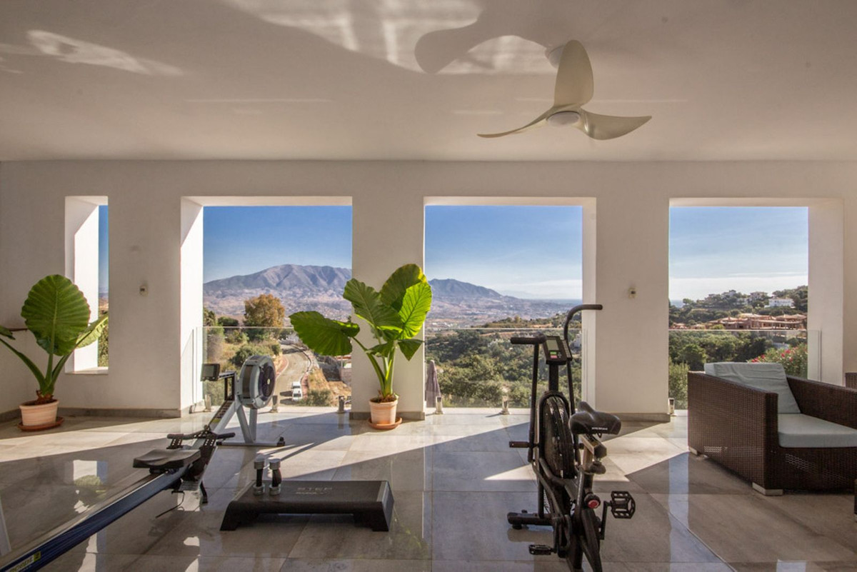 48588e06d18418b551cb16c5245c580c - 39