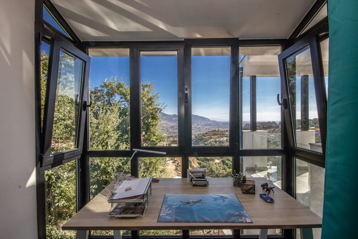 48588e06d18418b551cb16c5245c580c - 42