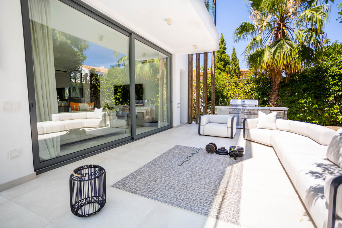 486c6c628c8b889b8f055b299a9bc5e7 - 21