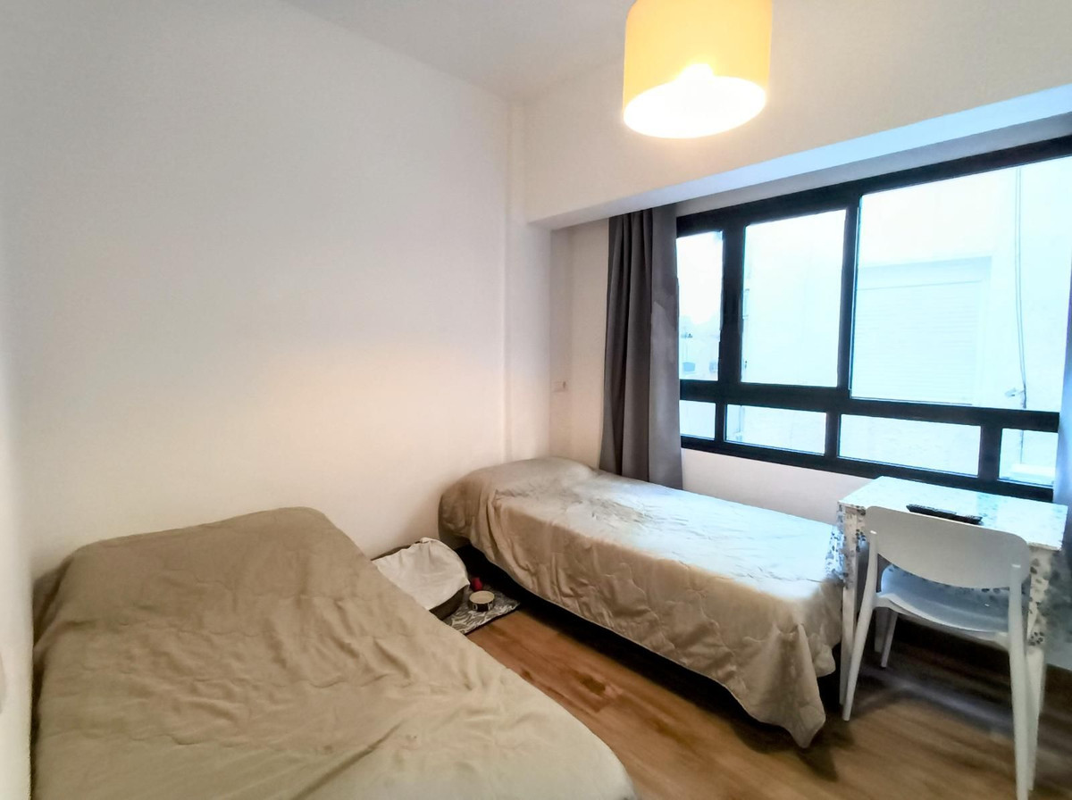 493b1bf83767db3fa4d4852b2f111598 - 1