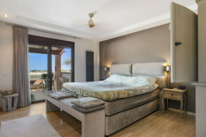 49ae48adb90469ce65d544322b0442d9 - 15