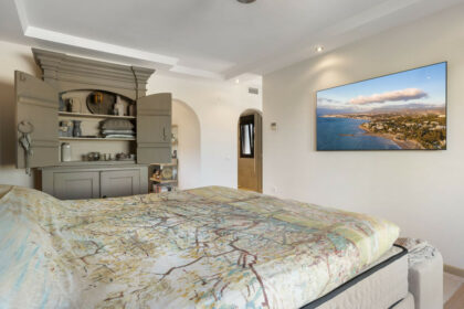 49ae48adb90469ce65d544322b0442d9 - 16