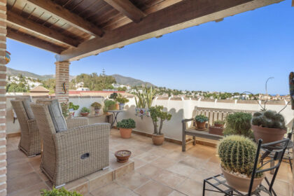 49ae48adb90469ce65d544322b0442d9 - 17