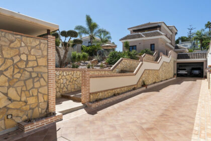 49ae48adb90469ce65d544322b0442d9 - 4