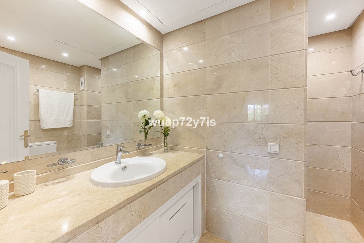 4a364ebc1628e9de61ca3ca3a35d722e - 16