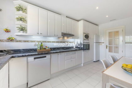 4a364ebc1628e9de61ca3ca3a35d722e - 18