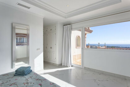 4bef54e9362ad64de65b9d0d1a367868 - 24