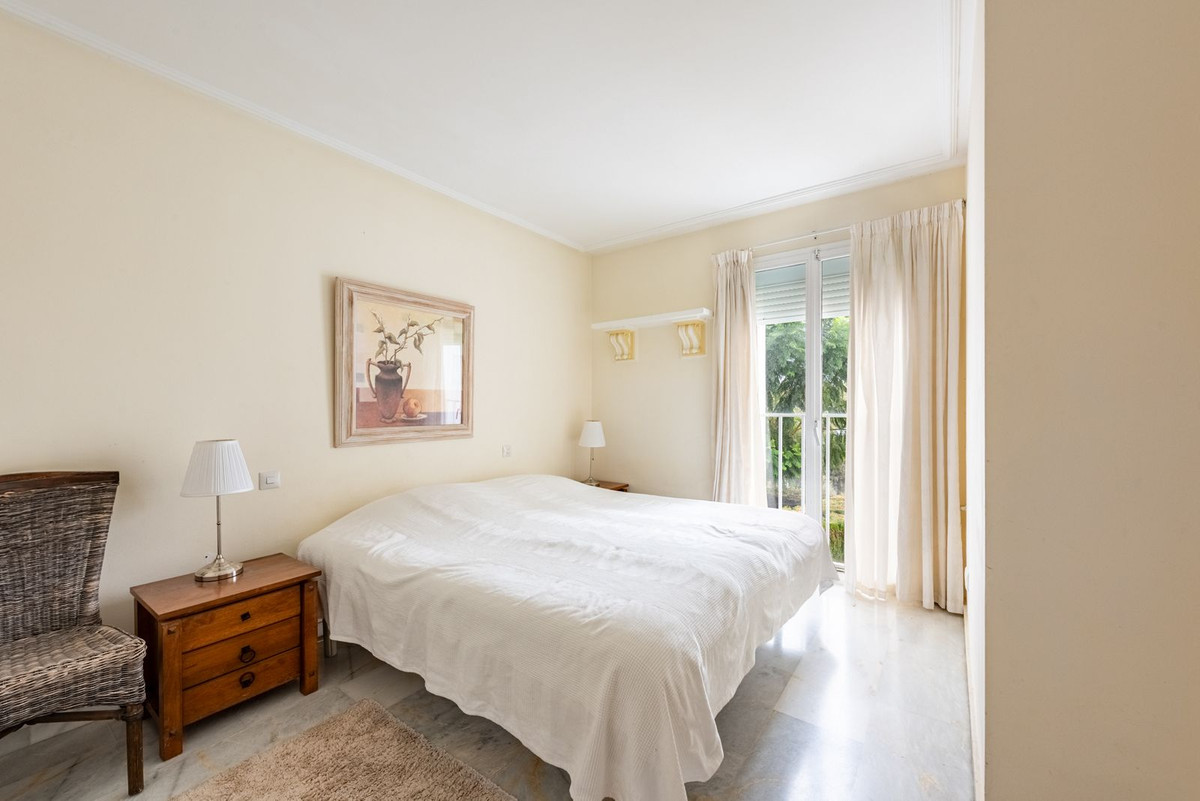 4c4b58b0137a5392d2a9ee25e99b8b58 - 14