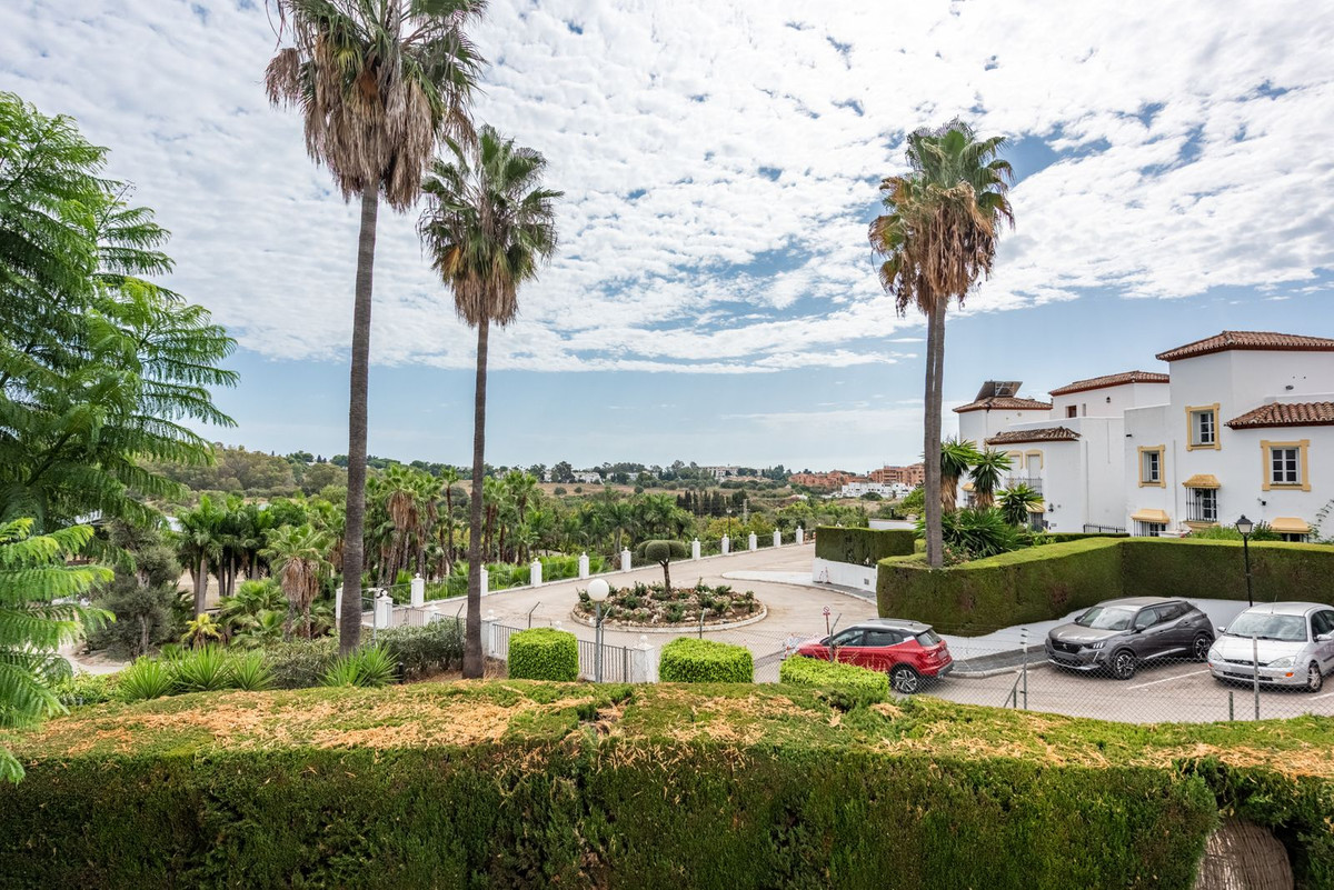 4c4b58b0137a5392d2a9ee25e99b8b58 - 2