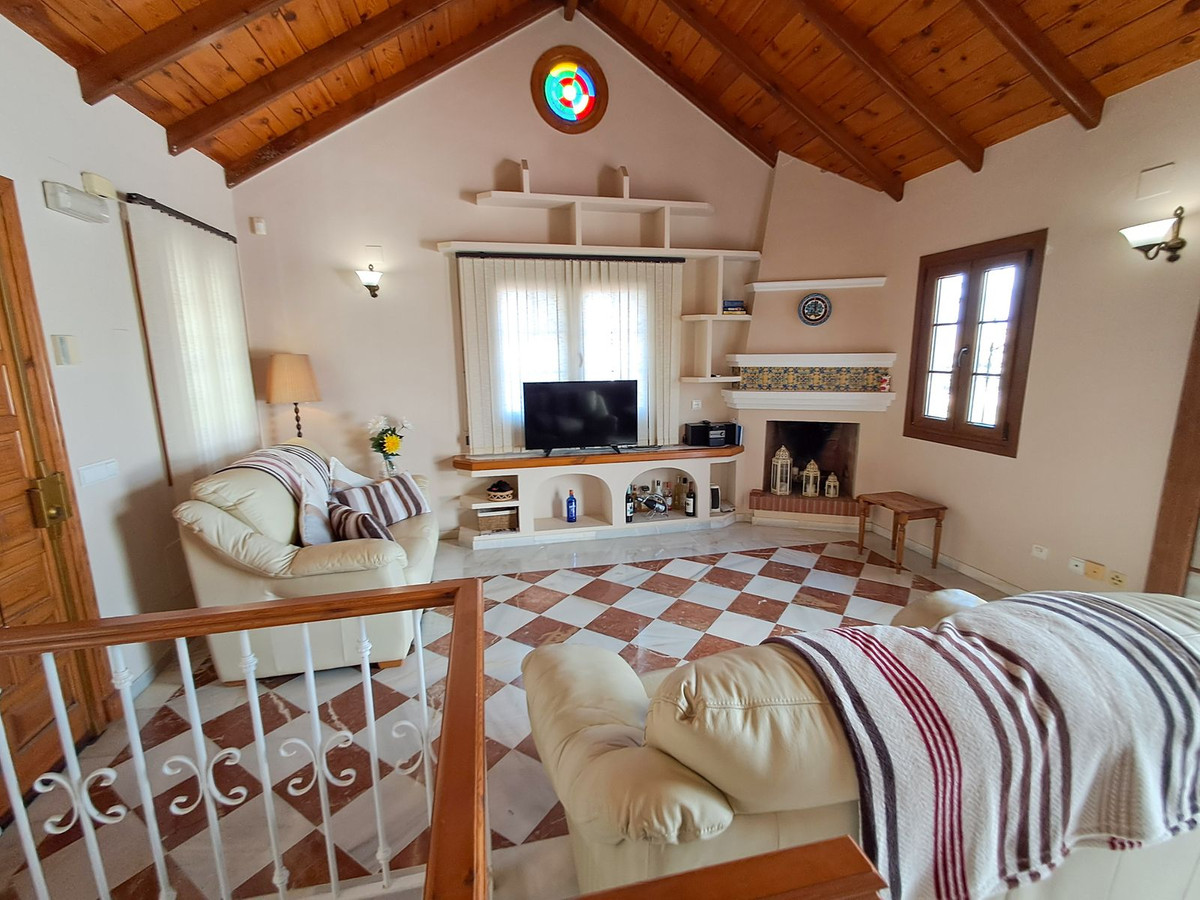 4c4d31320666bba8e7376b49eab9183e - 14