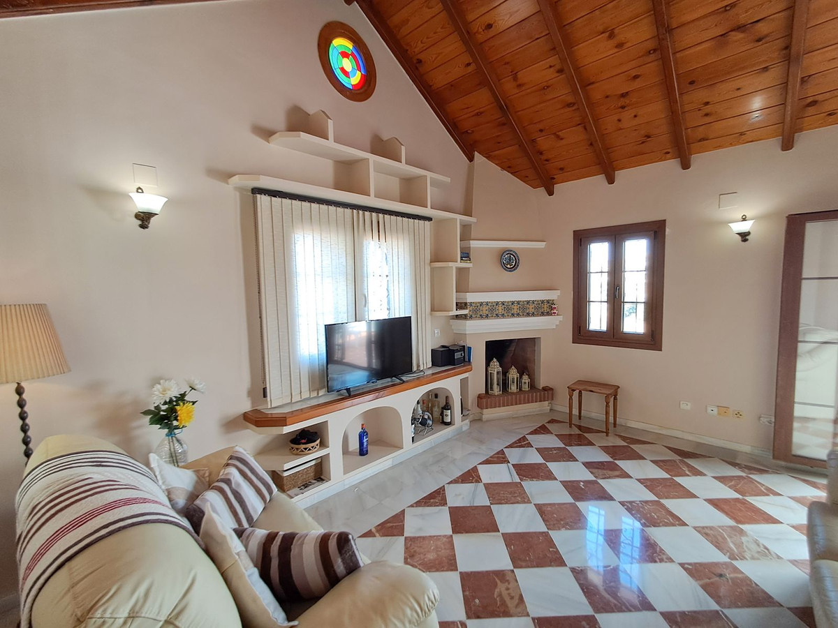 4c4d31320666bba8e7376b49eab9183e - 15