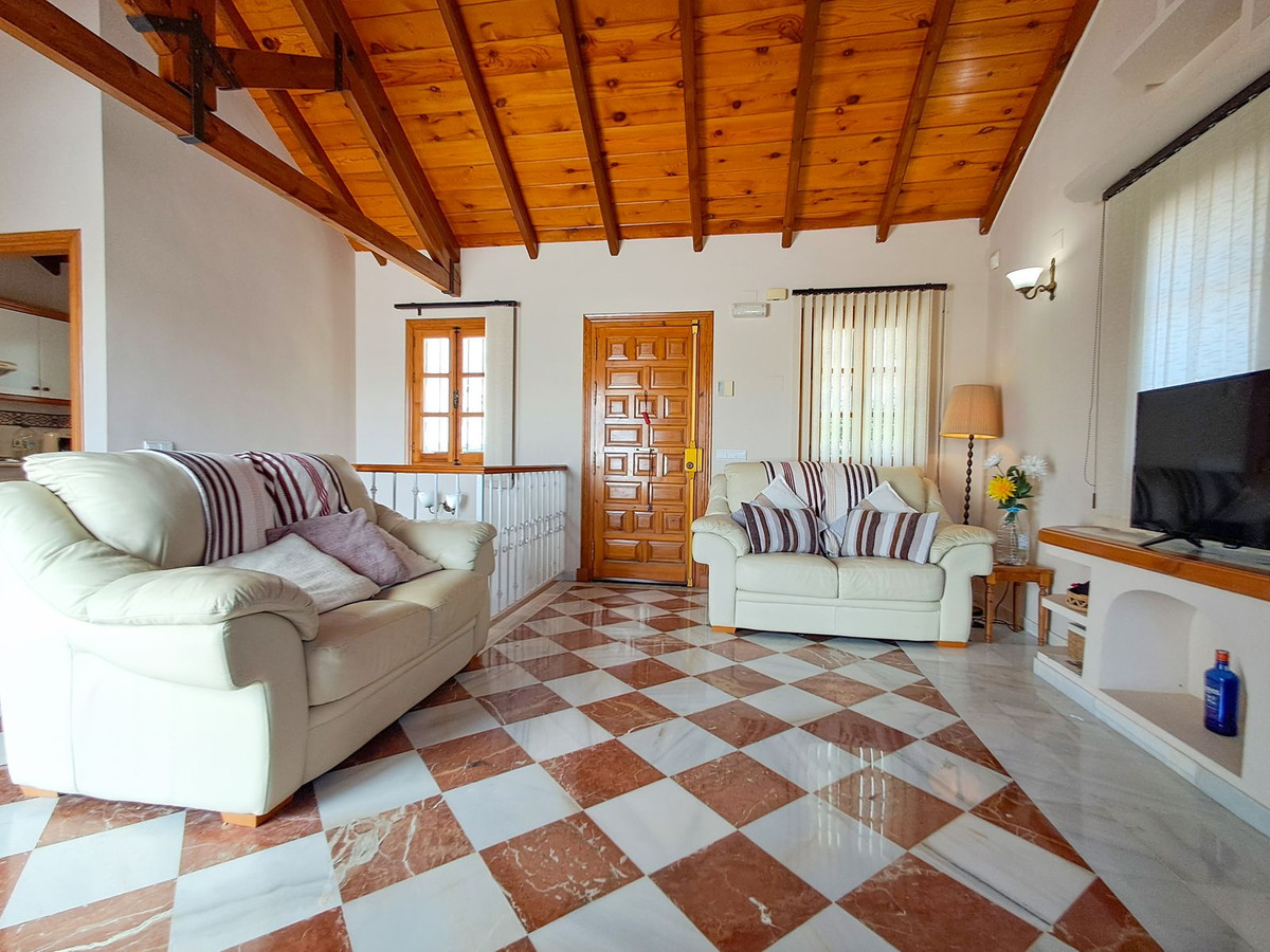 4c4d31320666bba8e7376b49eab9183e - 16