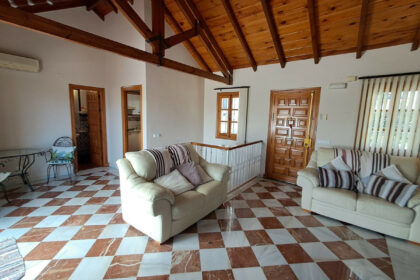 4c4d31320666bba8e7376b49eab9183e - 17