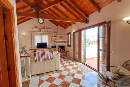 4c4d31320666bba8e7376b49eab9183e - 18