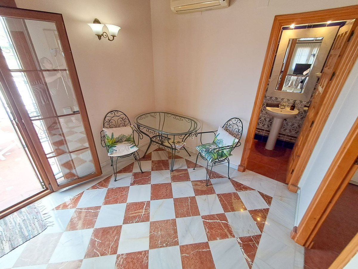 4c4d31320666bba8e7376b49eab9183e - 19