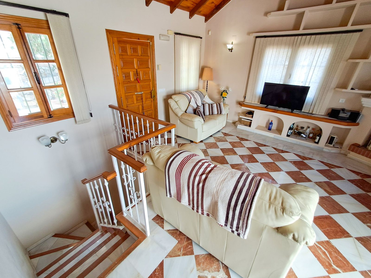 4c4d31320666bba8e7376b49eab9183e - 21