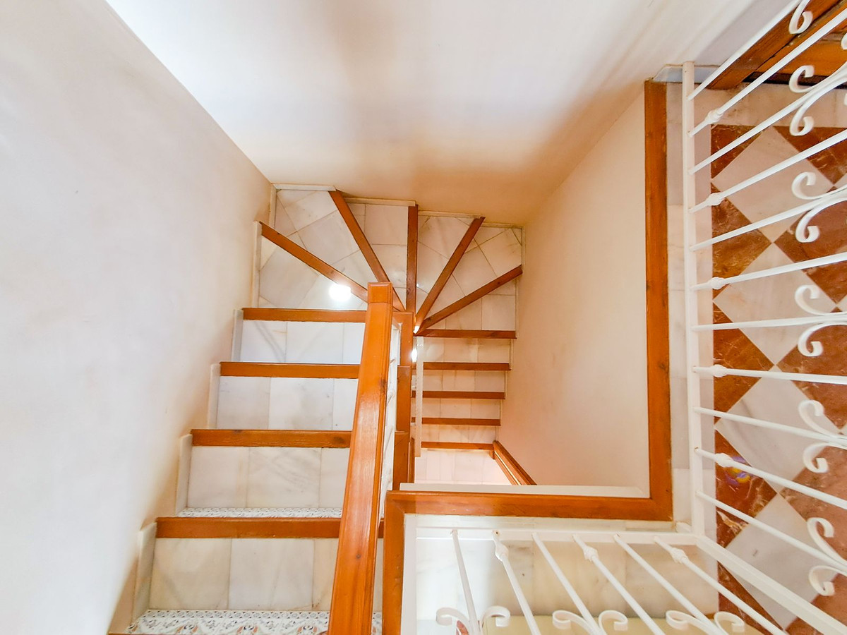 4c4d31320666bba8e7376b49eab9183e - 22