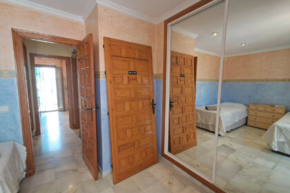 4c4d31320666bba8e7376b49eab9183e - 25