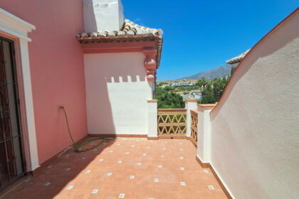 4c4d31320666bba8e7376b49eab9183e - 28