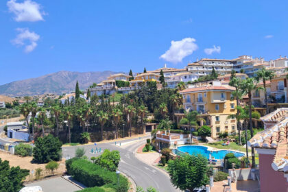 4c4d31320666bba8e7376b49eab9183e - 3