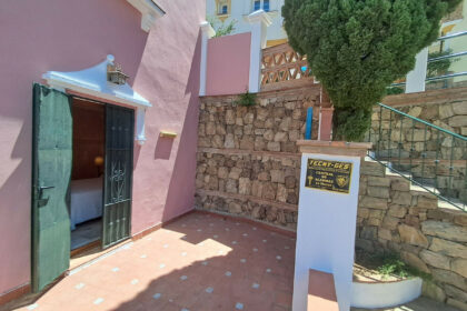 4c4d31320666bba8e7376b49eab9183e - 33