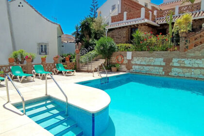 4c4d31320666bba8e7376b49eab9183e - 35