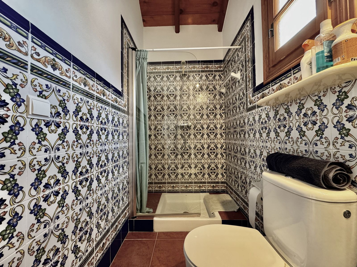 4c4d31320666bba8e7376b49eab9183e - 6