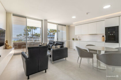 4d5021fe6d5761880033547686efabb9 - 15