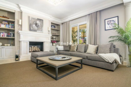 4f504e99ba59b294208bb3f1a524d6bb - 30