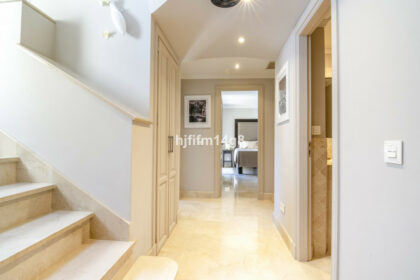 4f504e99ba59b294208bb3f1a524d6bb - 35