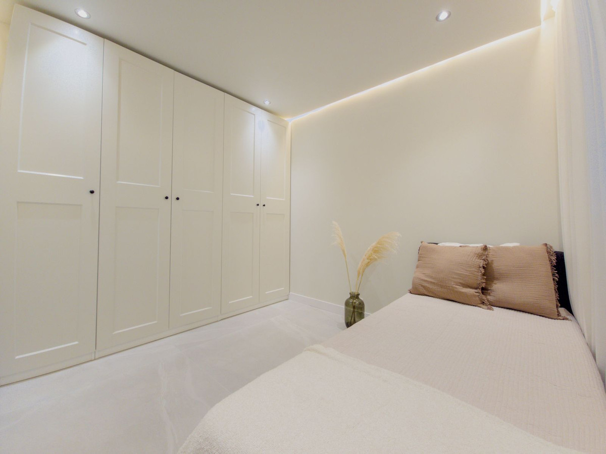 504c7e873c249507dafaab80622370fd - 13