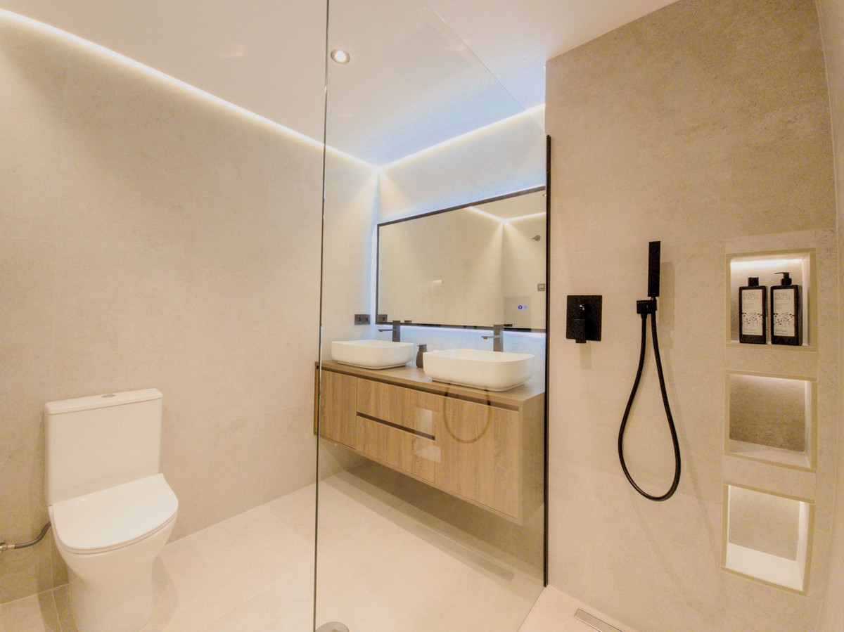 504c7e873c249507dafaab80622370fd - 17