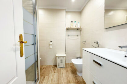 51ad118e6835661f641e4ac018d06575 - 12