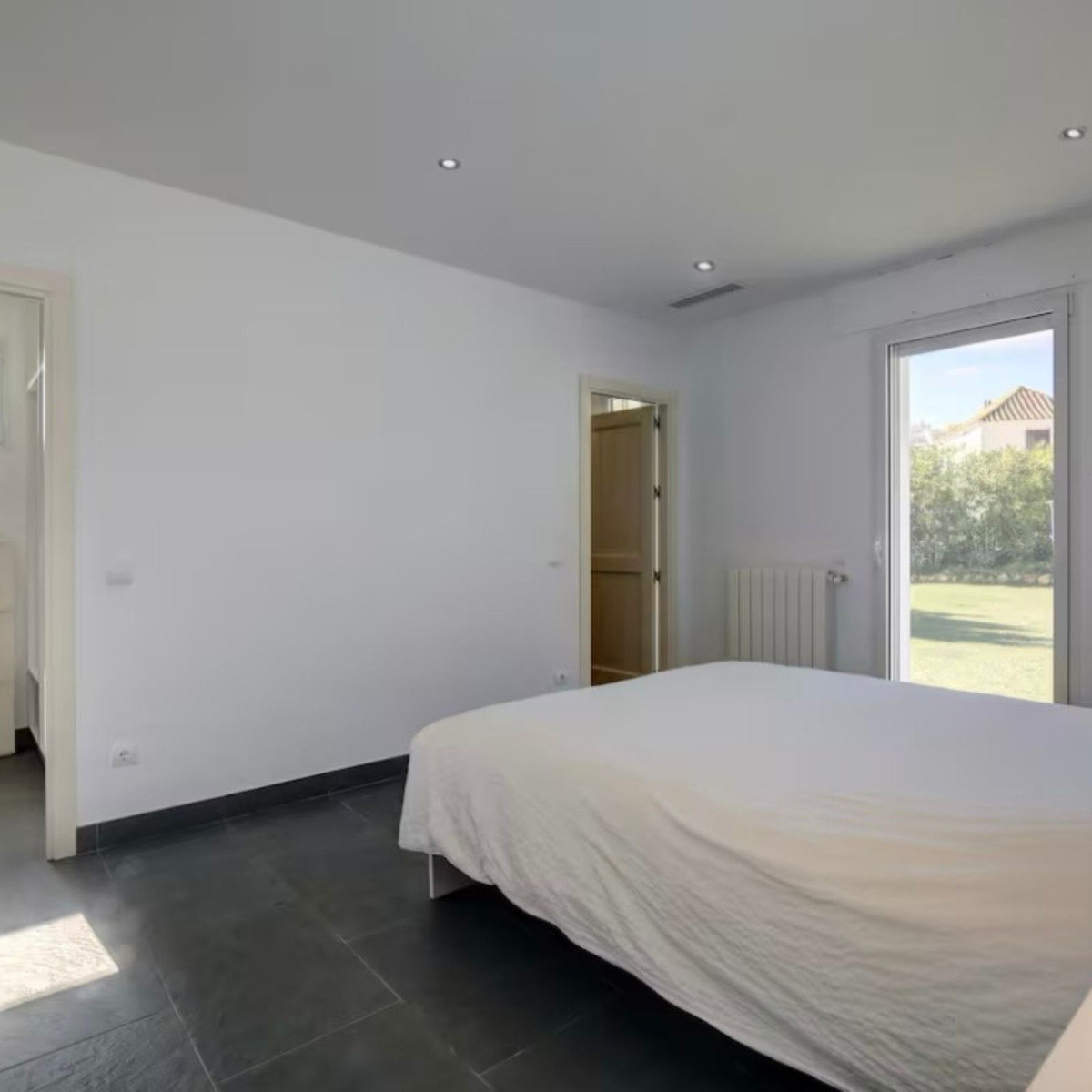 521efd8d4fa5c677322140477d484147 - 30