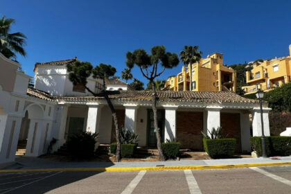 5238c198da70a1d2696f0f03ec1ec674 - 4