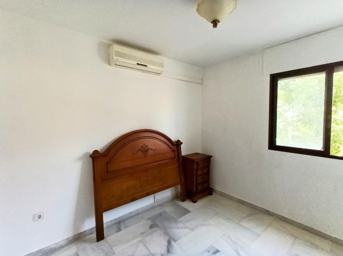 5282bf680419ef2a8df3f3149ce3086a - 15