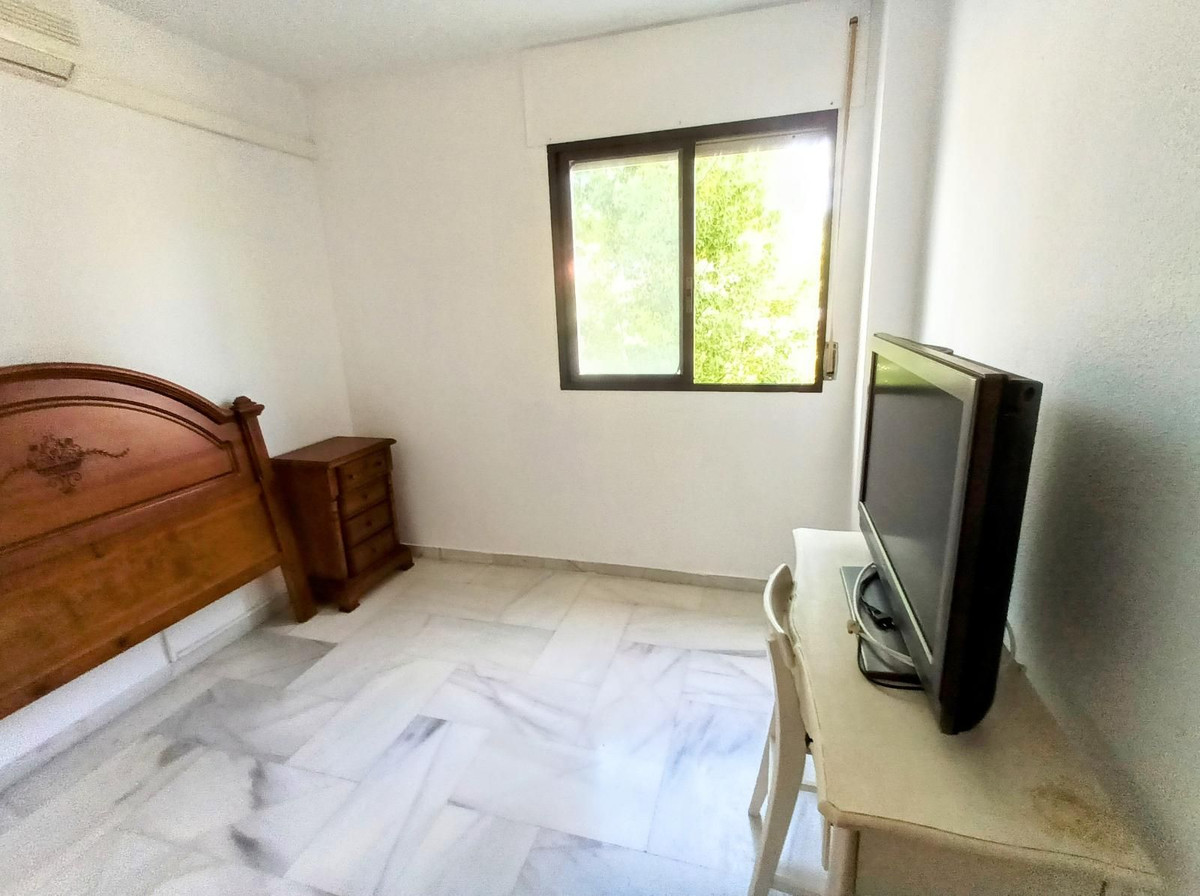 5282bf680419ef2a8df3f3149ce3086a - 16