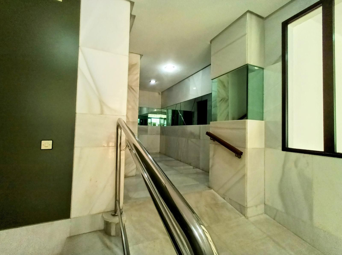 5282bf680419ef2a8df3f3149ce3086a - 37