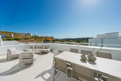 52b927d4c2544456c87d9d6f1275755d - 2