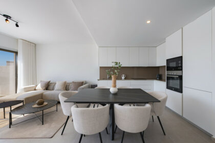 52b927d4c2544456c87d9d6f1275755d - 20