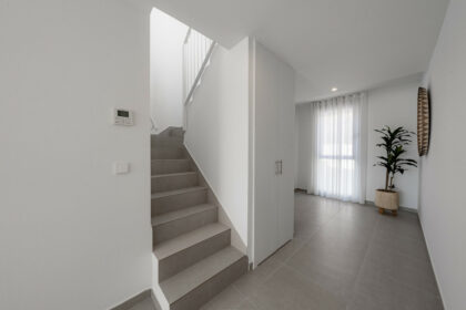 52b927d4c2544456c87d9d6f1275755d - 25