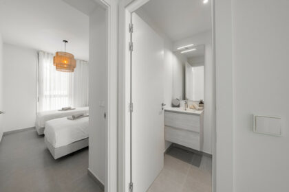 52b927d4c2544456c87d9d6f1275755d - 39