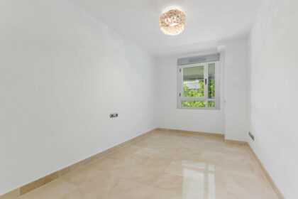 52de106676503c95e855e9fe7fac32fc - 15