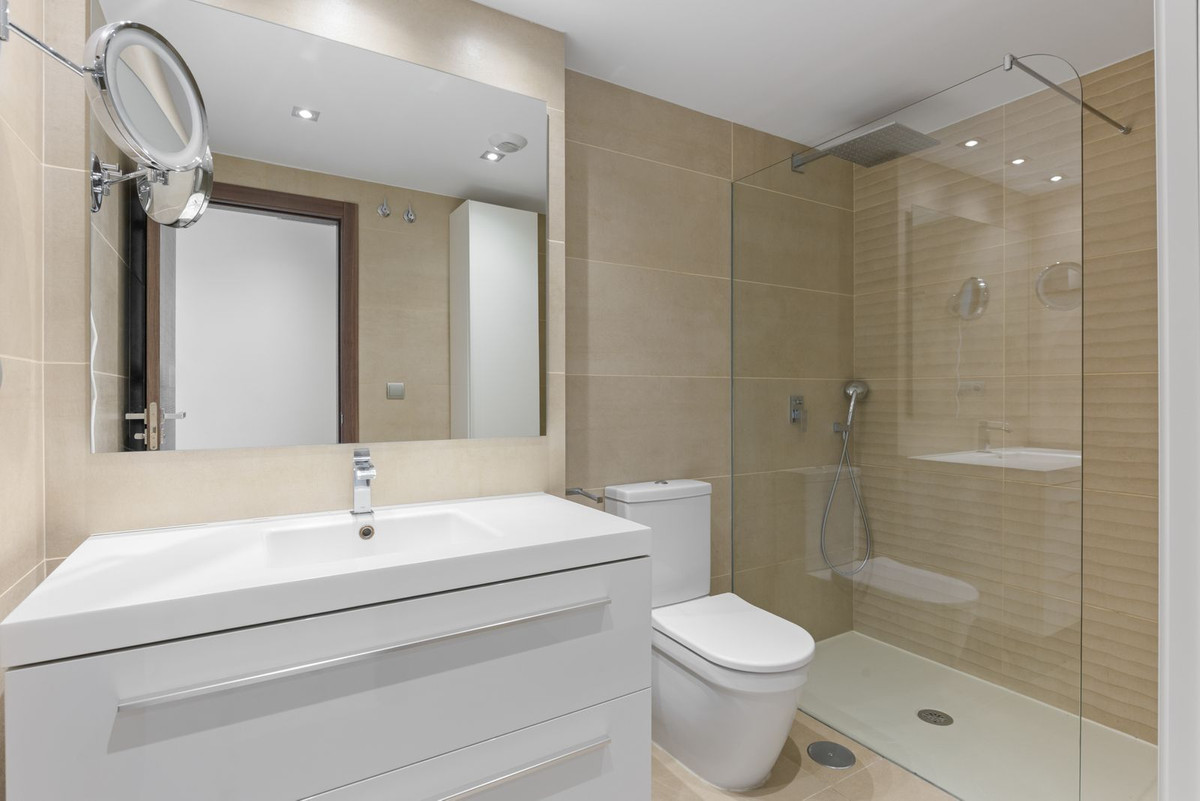 52de106676503c95e855e9fe7fac32fc - 20