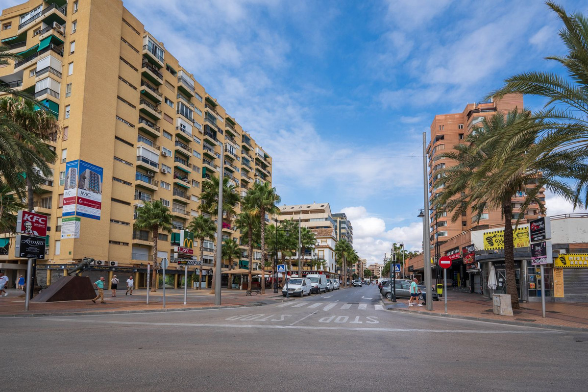 5347f551a76efc44bf99d71c4e432f52 - 26