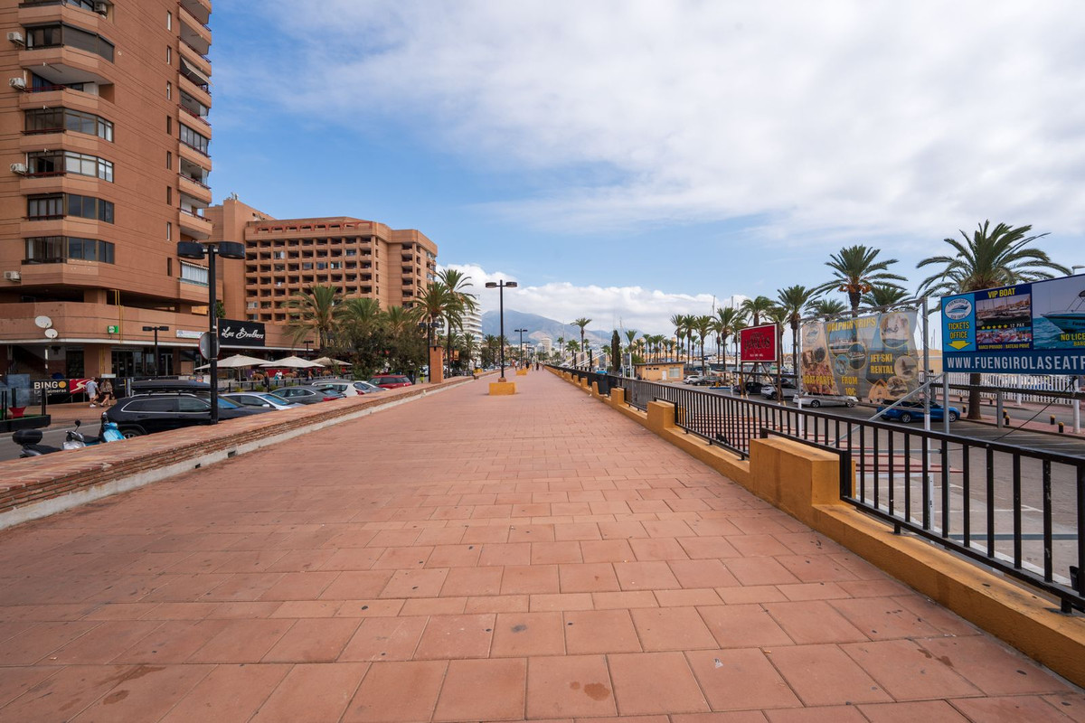 5347f551a76efc44bf99d71c4e432f52 - 28