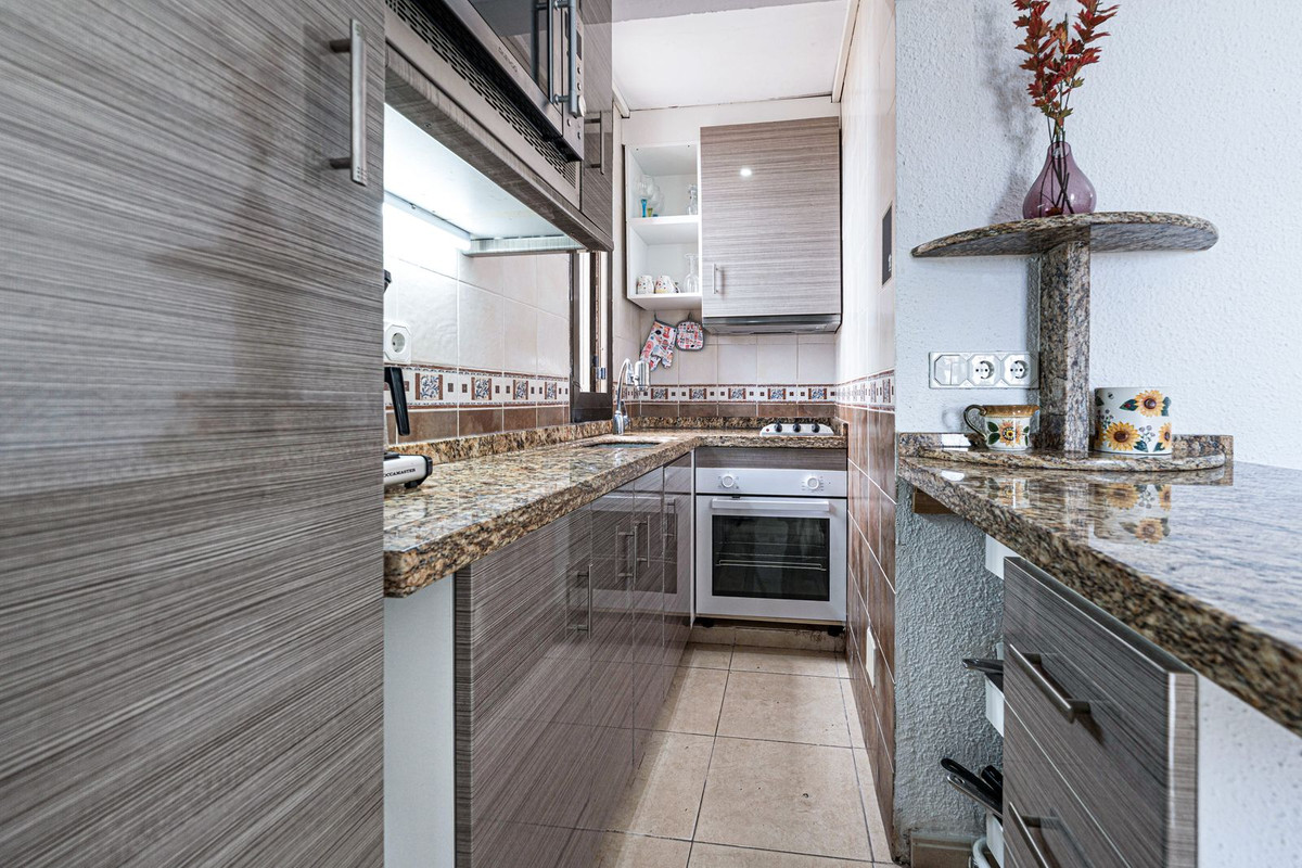 5347f551a76efc44bf99d71c4e432f52 - 3