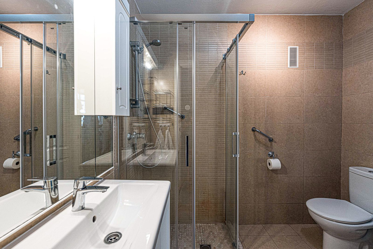 5347f551a76efc44bf99d71c4e432f52 - 4